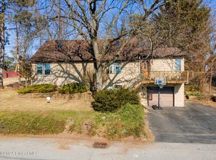 44 Braintree St, Albany, NY 12205