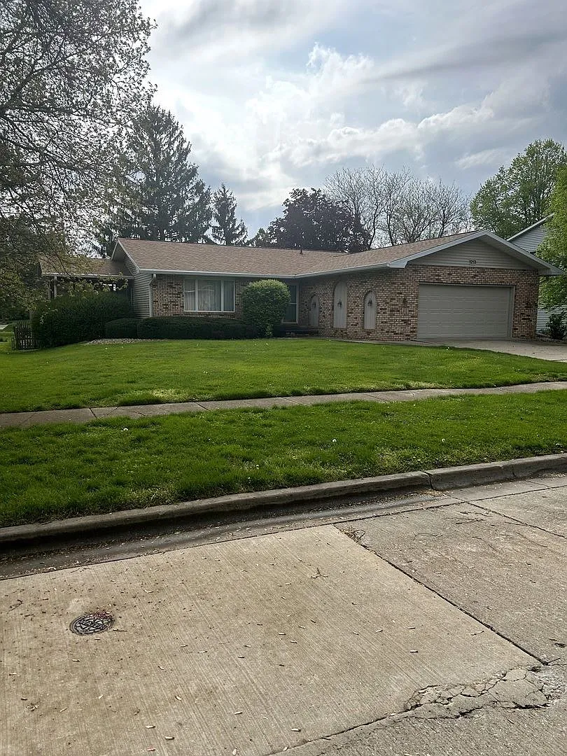 1213 Nicki Dr photo 1