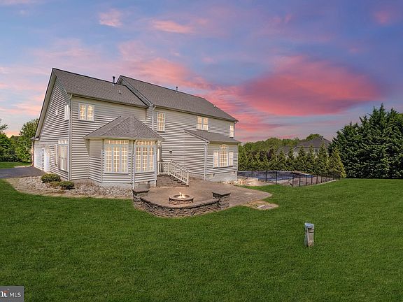 4th image of 2558 Flora Meadows Dr