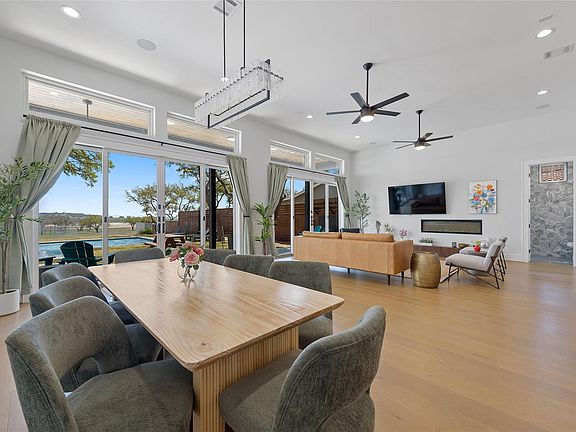5th image of 2854 Lakeshore Dr