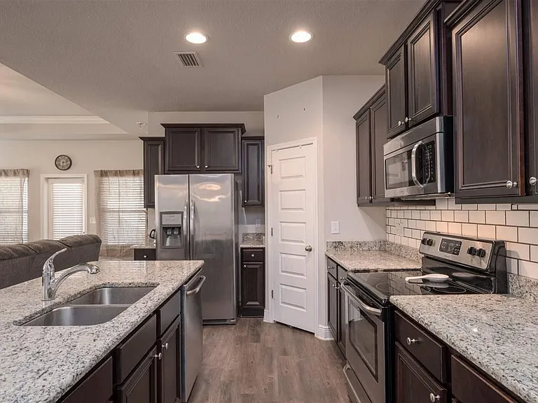 3642 Hawks Landing Cir — Photo 3