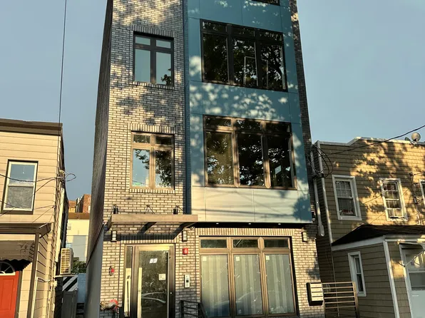 76 Corbin Avenue image 1 of 4