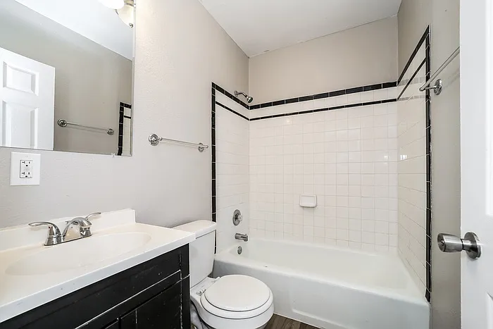 4859 Riverdale Rd — Photo 15