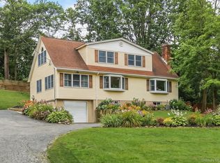 223 Bread And Cheese Hollow Road, Fort Salonga, NY 11768