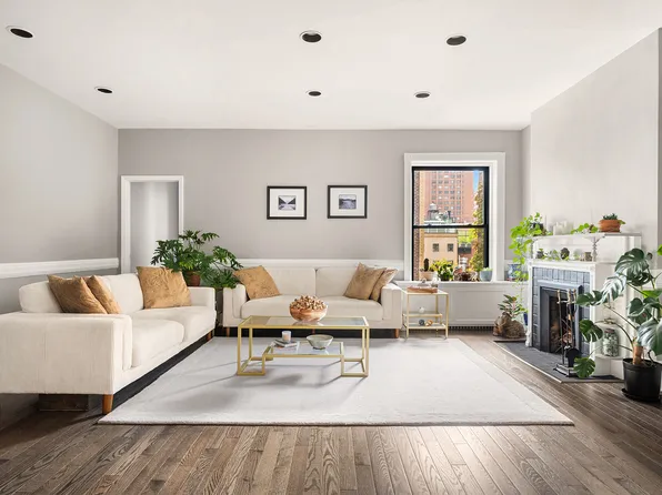 72 East 93rd Street PHAB image 1 of 10