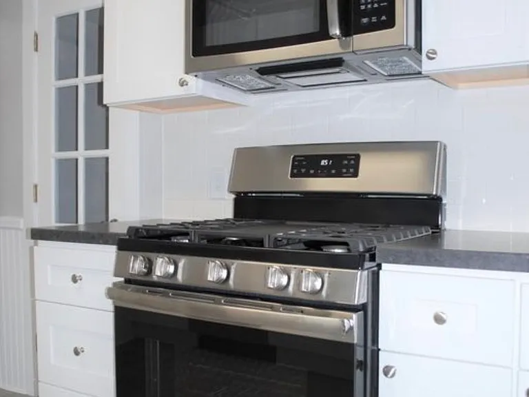 711 E Platte Ave #1 — Photo 4