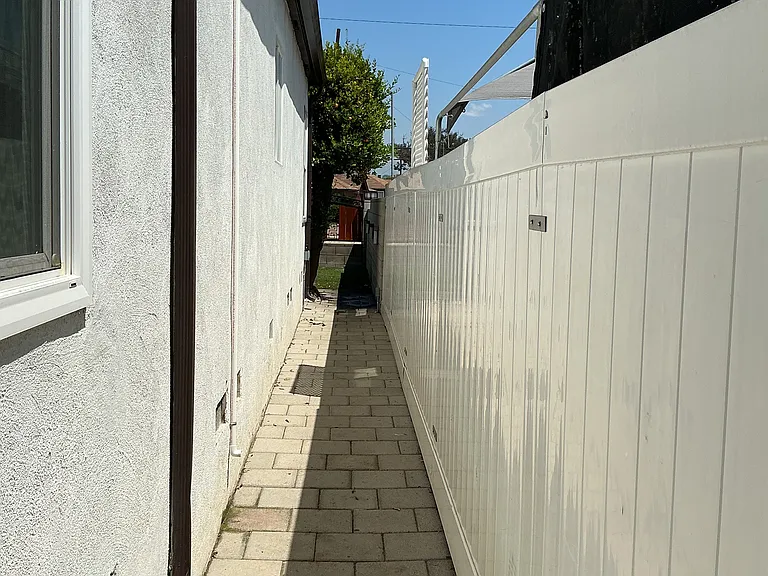8812 Beverly Rd — Photo 3