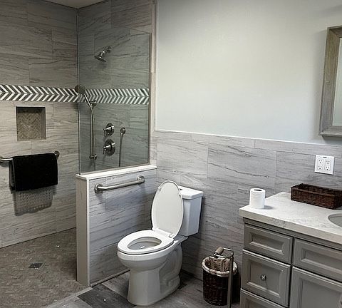 5th image of 1733 Midvale Ave