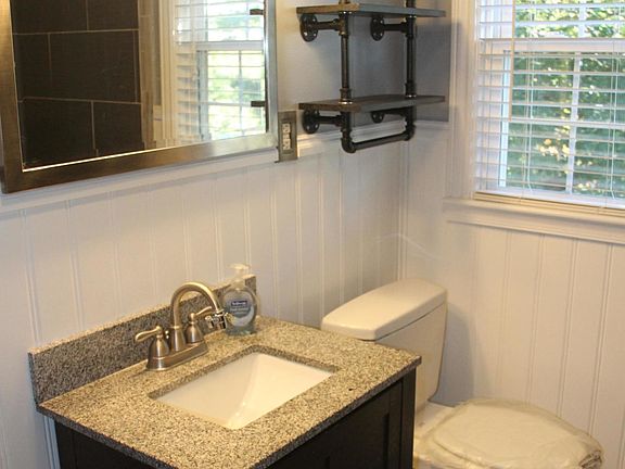 4th image of 1005 Ashland Ave
