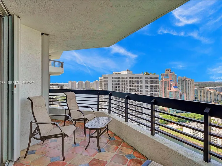 3500 Mystic Pointe Dr #3302 — Photo 24