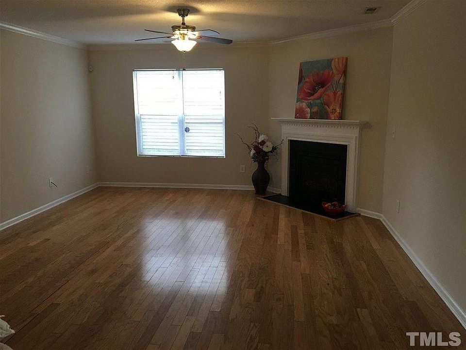 2nd image of 406 Ganyard Farm Way