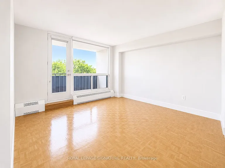 666 Spadina Ave #1501 — Photo 2