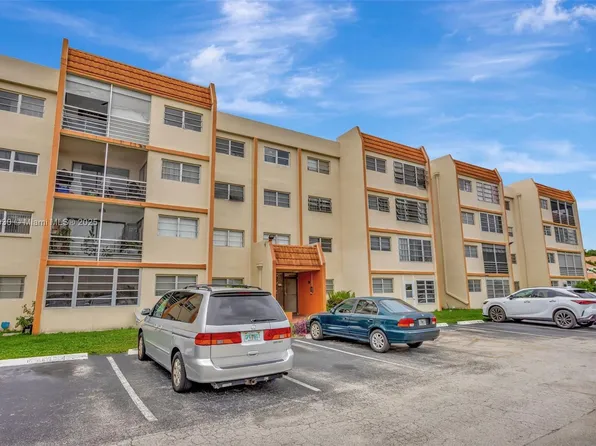 2401 NW 41st Ave APT 108, Lauderhill, FL 33313