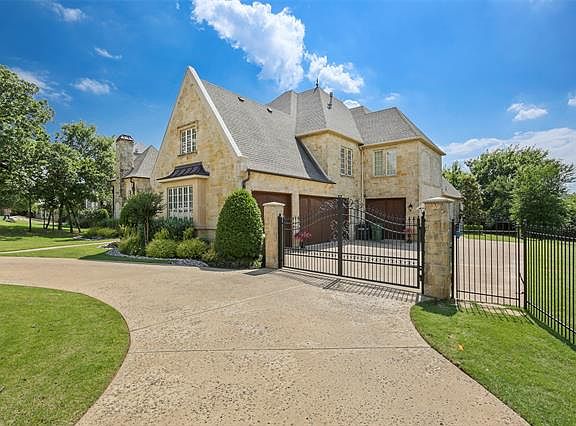 2nd image of 2054 Miracle Pointe Dr