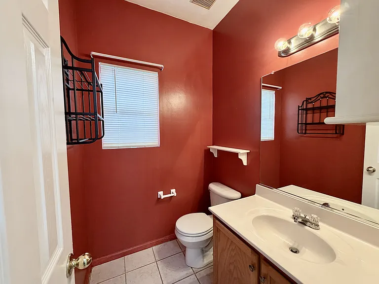 221 Dunn St — Photo 16