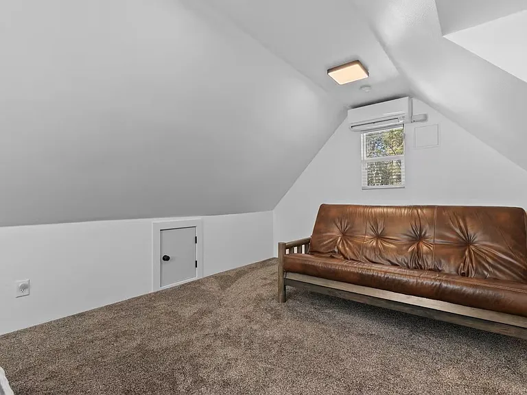 23012 Strauch Dr — Photo 10