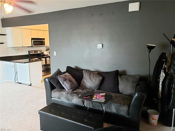 3rd image of 598 Pinewood Dr APT 205