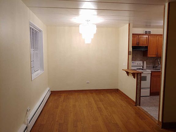 4th image of 2025 W Granville Ave APT 203