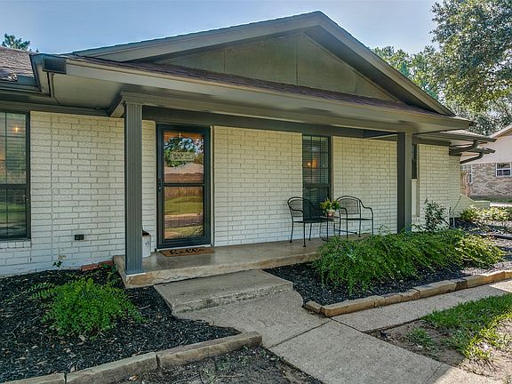 4th image of 421 Frankie Ln