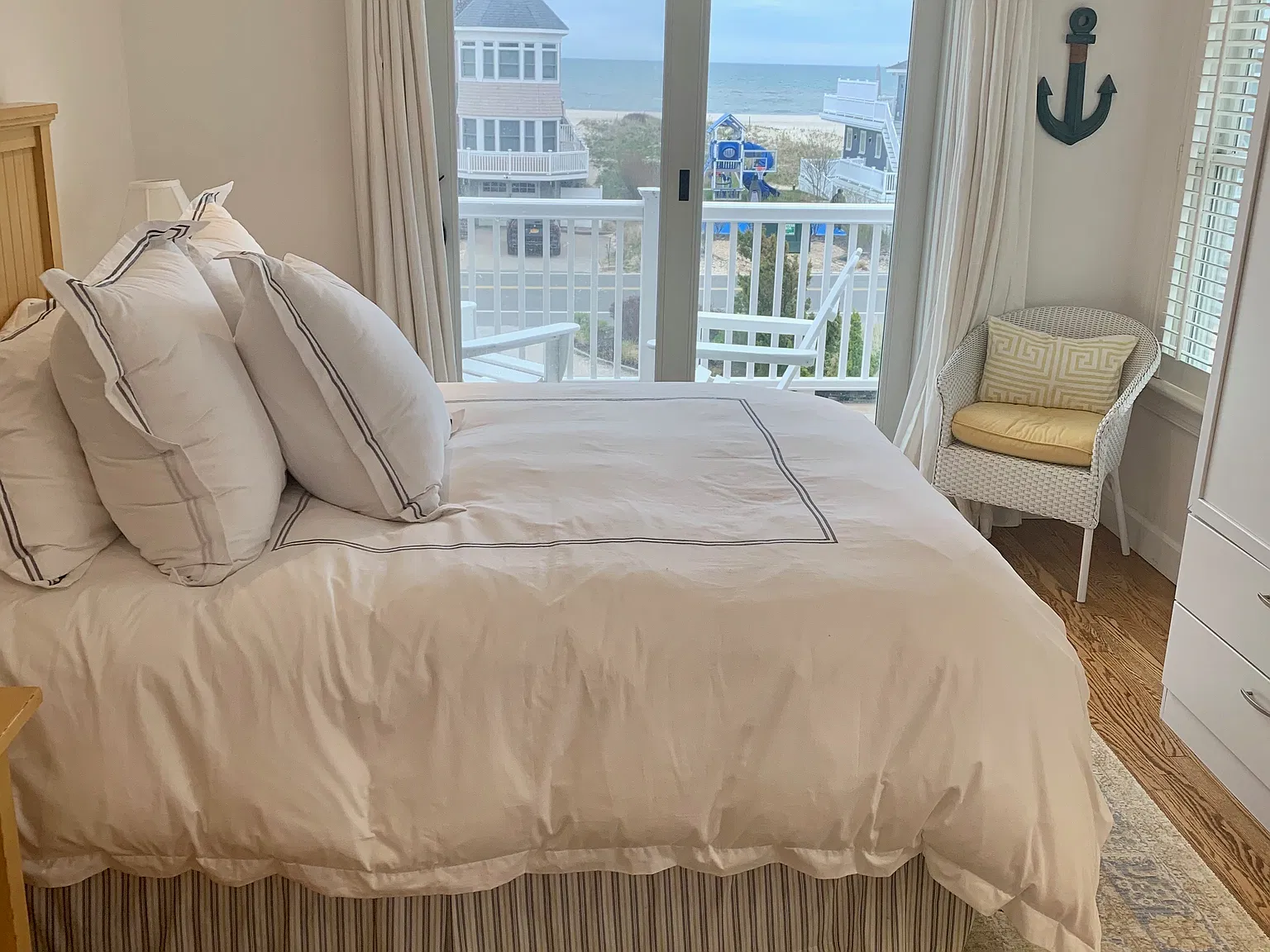 Spectacular Westhampton Dunes Beach House — Photo 4