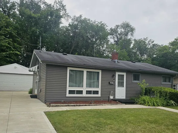 2012 Knowlton St, Rockford, IL 61102