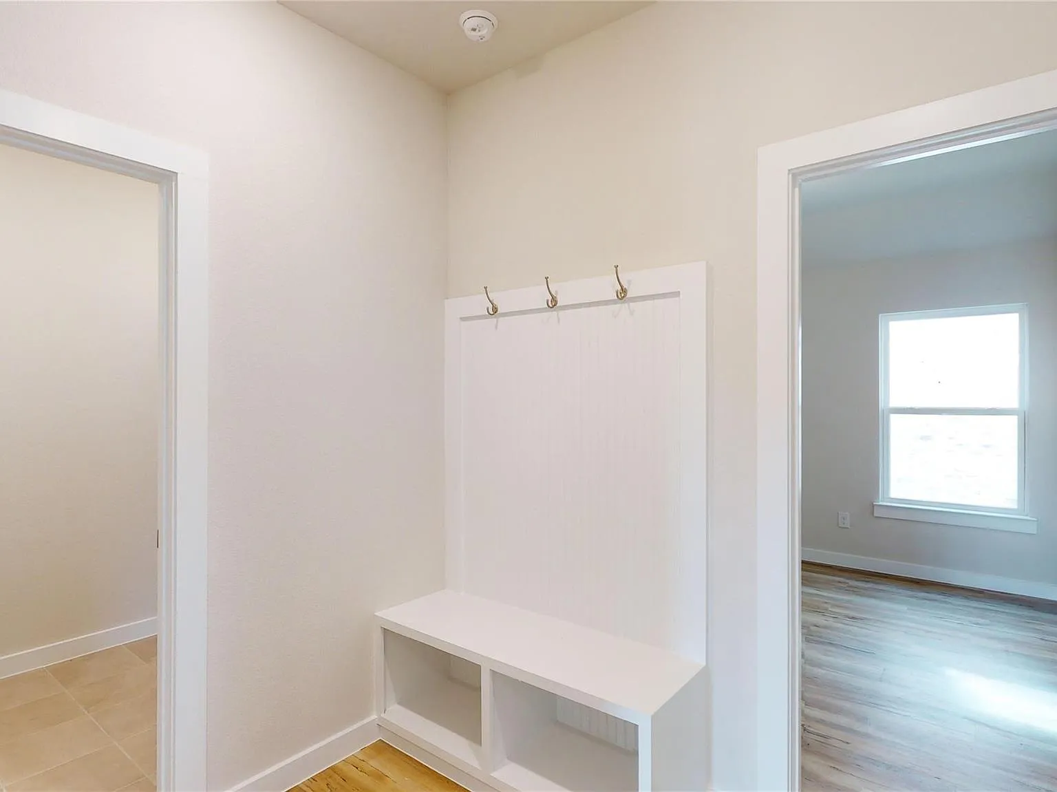 4 bed, 1902 sqft, $2,190 — Photo 4