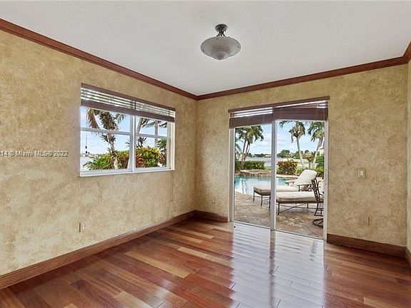 4th image of 5449 SW 190th Ave #0