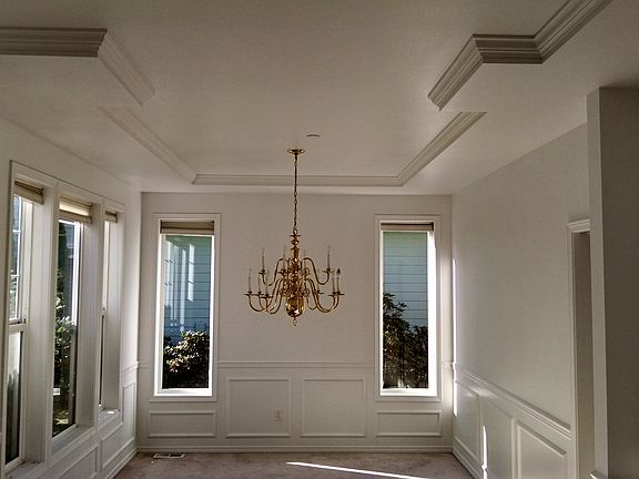 5th image of 1549 Richmond Ave