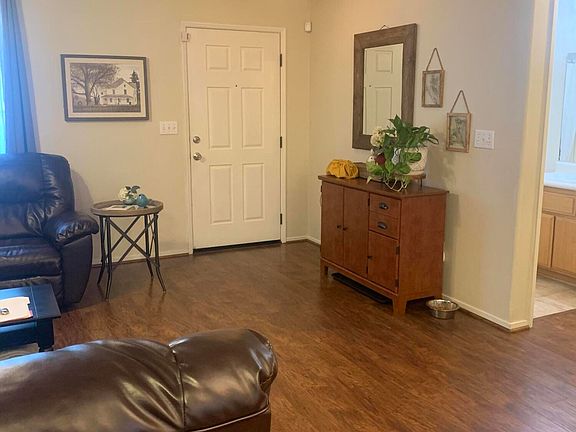 3rd image of 2431 W Clinton Ave