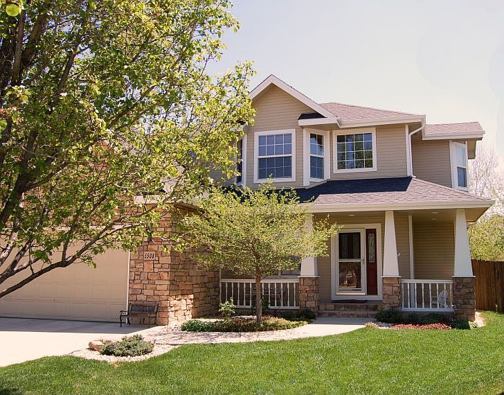 2 story charmer in Kelly Far