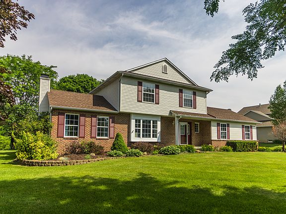 2nd image of 2124 Ore Creek Ln