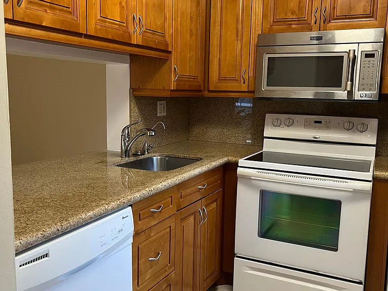 2753 S Oakland Forest Dr #102 — Photo 3