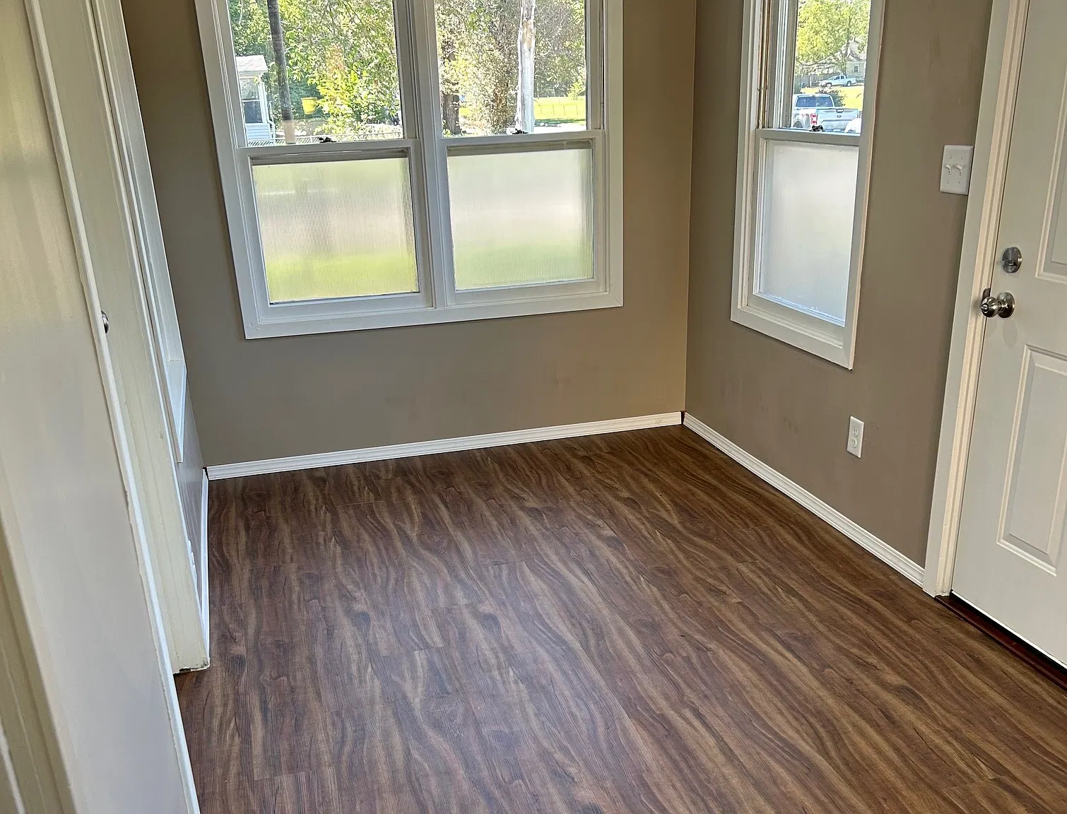 2 bed, $800 — Photo 1