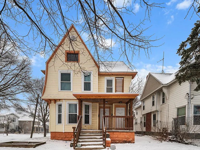 1055 Madison Ave SE — Photo 4