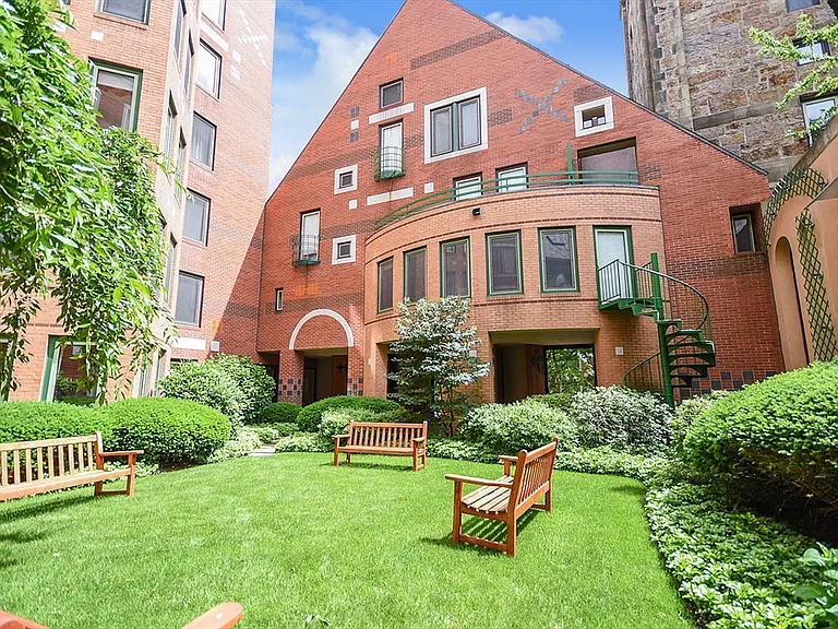492 Beacon St #82 — Photo 32