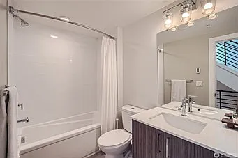 1012 NE 112th St #1012 — Photo 12