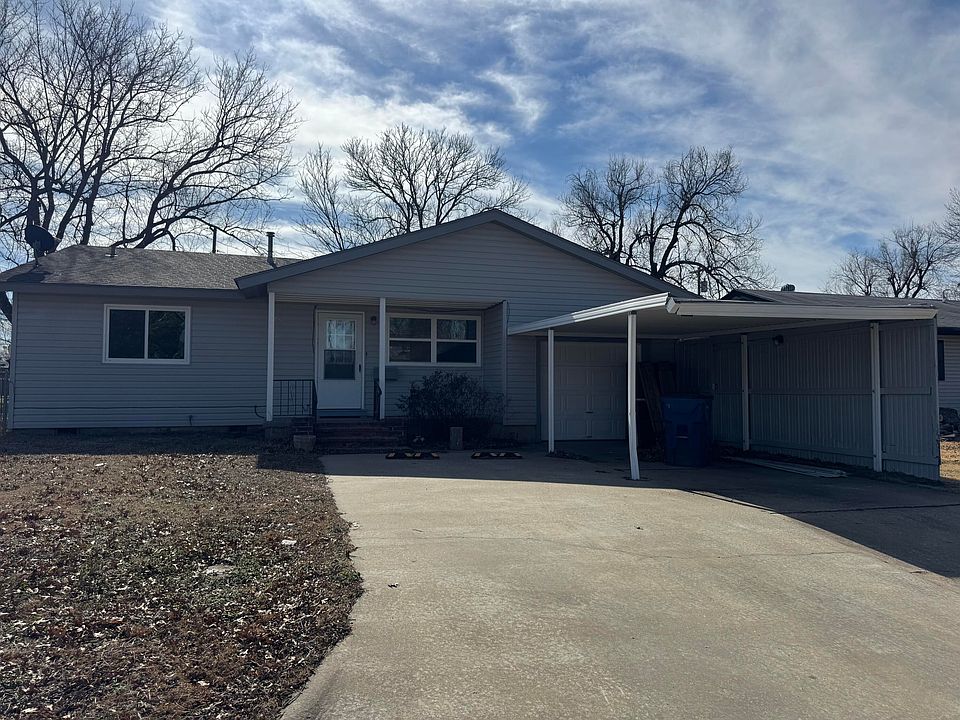 1st image of 215 Sunset Dr