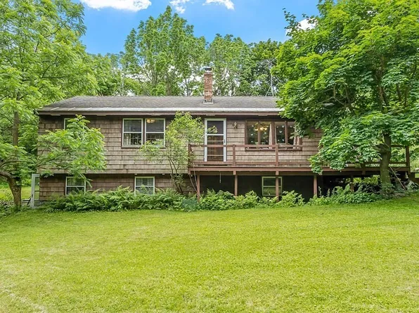 13 Leland Rd, Westford, MA 01886