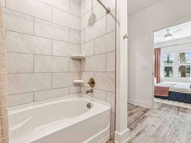 Forena Luxury Living — Photo 47