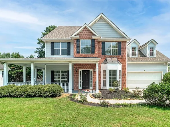 402 Turtle Pointe Dr, Carrollton, GA 30116