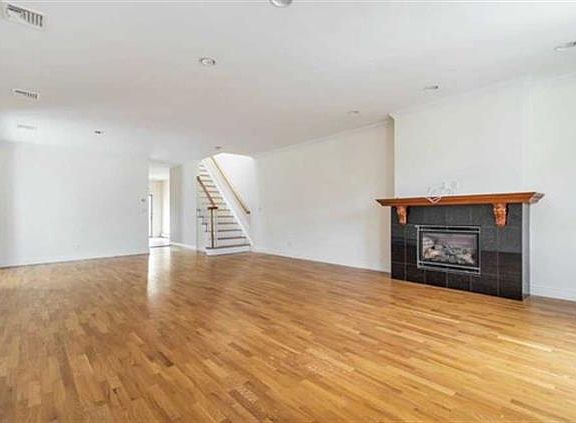 2nd image of 287 Knox Ave #A