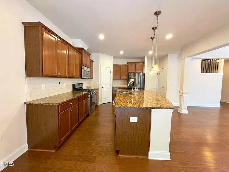 403 Daylin Dr — Photo 13