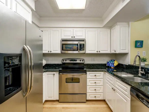 2402 W Fort Macon Rd Unit 206, Atlantic Beach, NC 28512