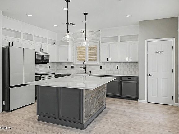 3rd image of 12708 N 148TH Drive