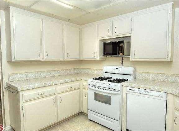 5th image of 365 Mariposa Ave APT G