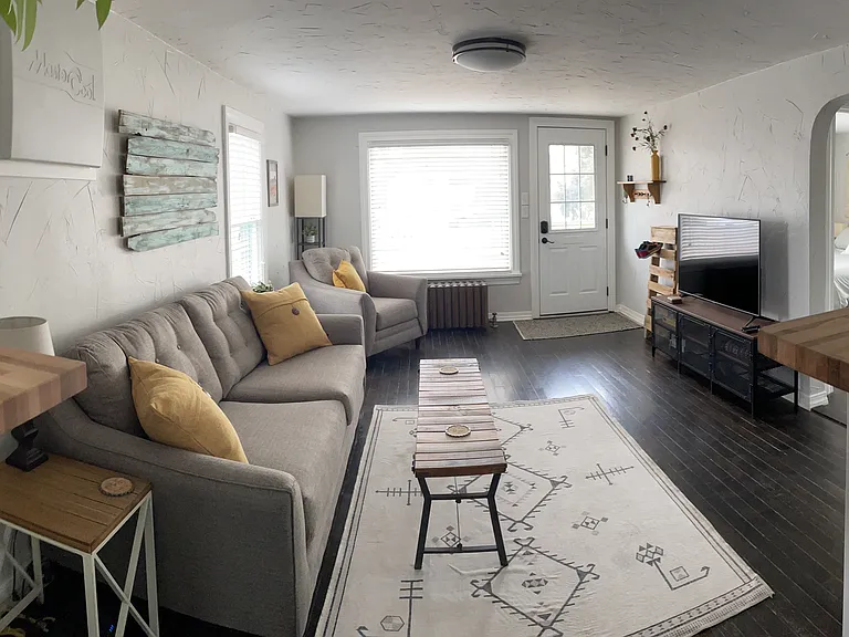 123 Teller Ave — Photo 3