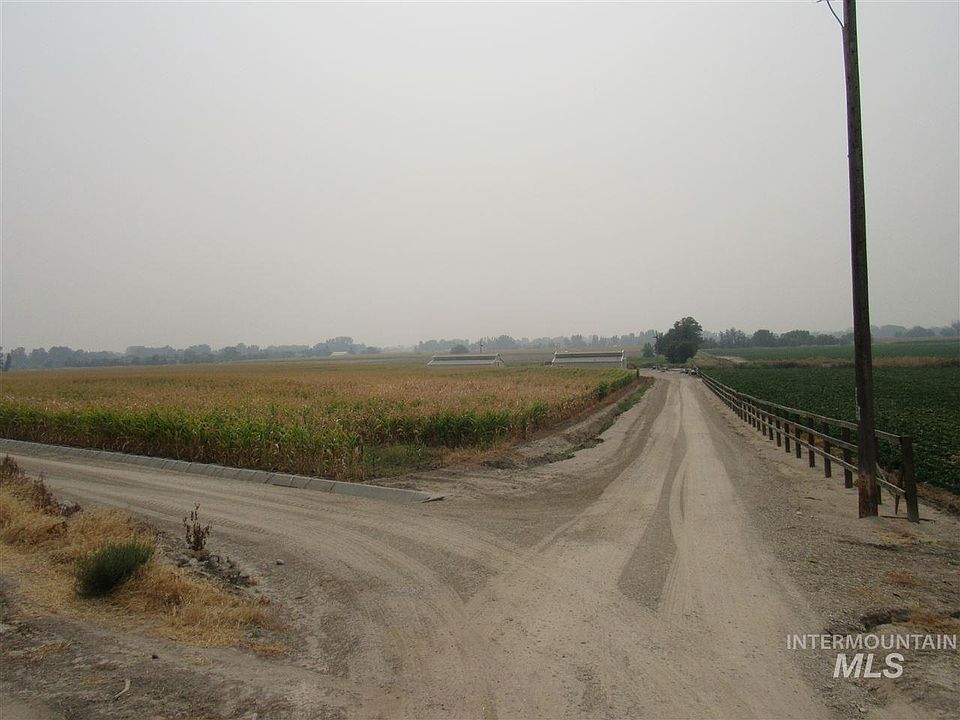 2nd image of 3A E Foothill Rd