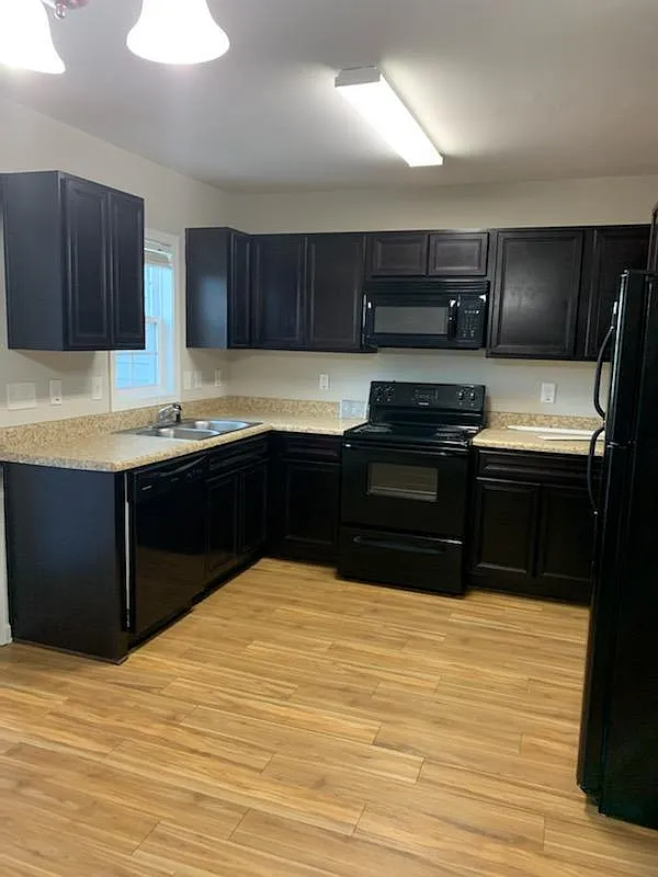 Building Photo - 1617 Plexor Ln