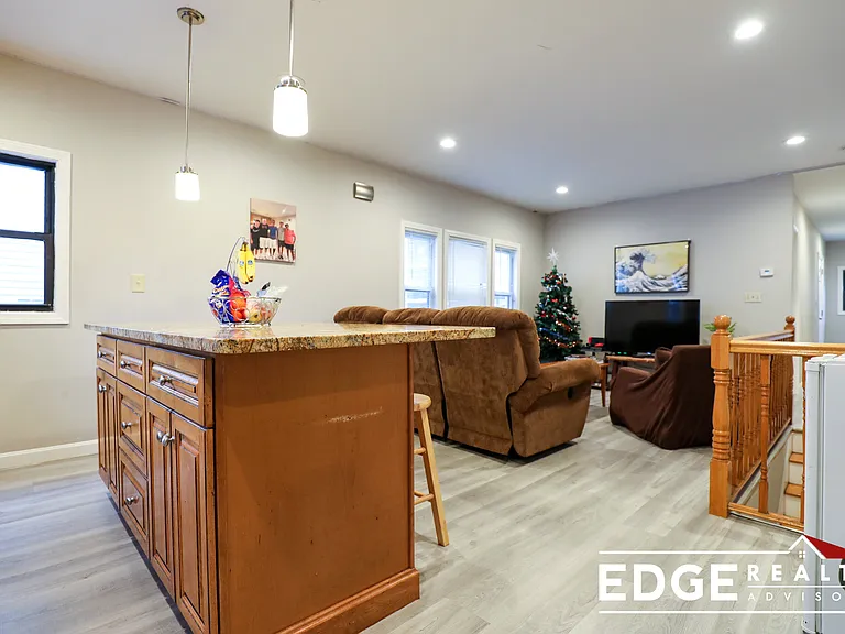 117 Glenville Ave #1A — Photo 8