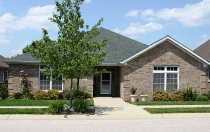 3813 E. Regents Circle